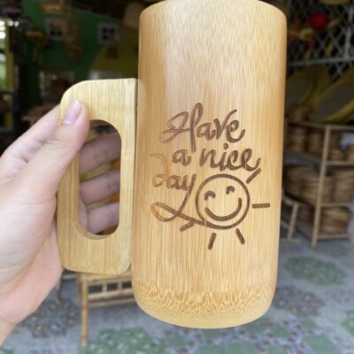 Cốc tre có quai: 15x8cm